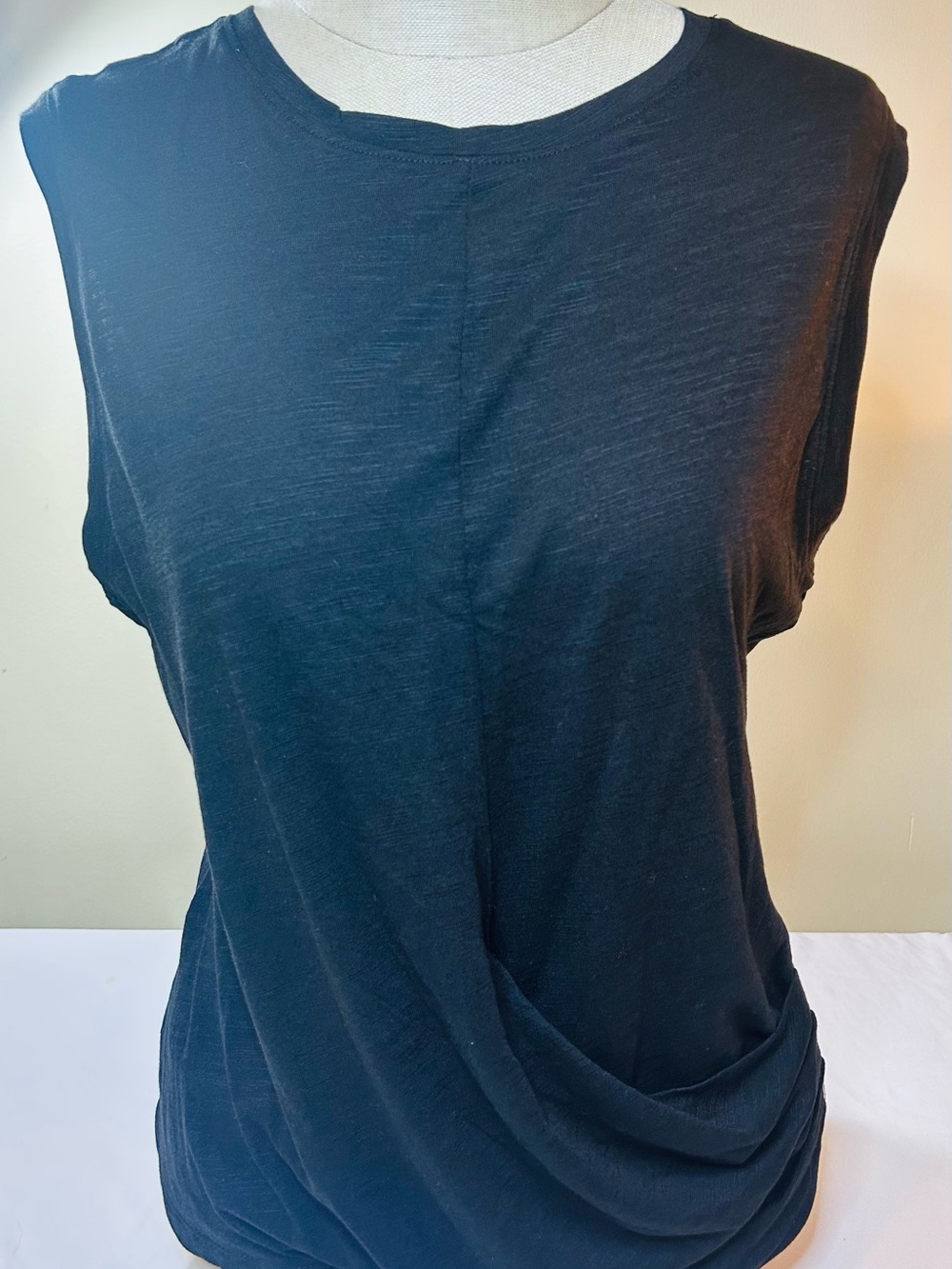 Sanctuary Women’s Black Sleeveless Top Size L NWT